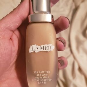 La Mer soft fluid foundation Neutral 22